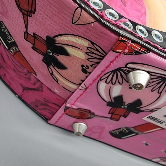 Barbie Double Handled Heart-Shaped Vanity Case with Mirror - Pink Beauty Makeup - Picture 6 of 10